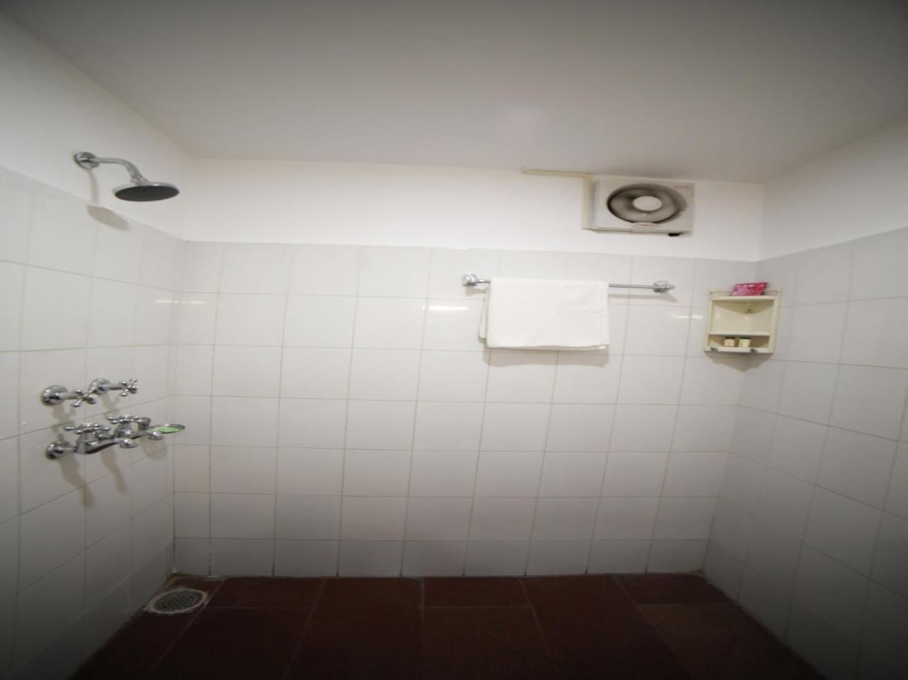 Oyo 15561 Corporate Villa Jammu Ngoại thất bức ảnh