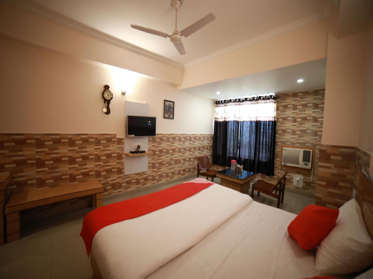 Oyo 15561 Corporate Villa Jammu Ngoại thất bức ảnh