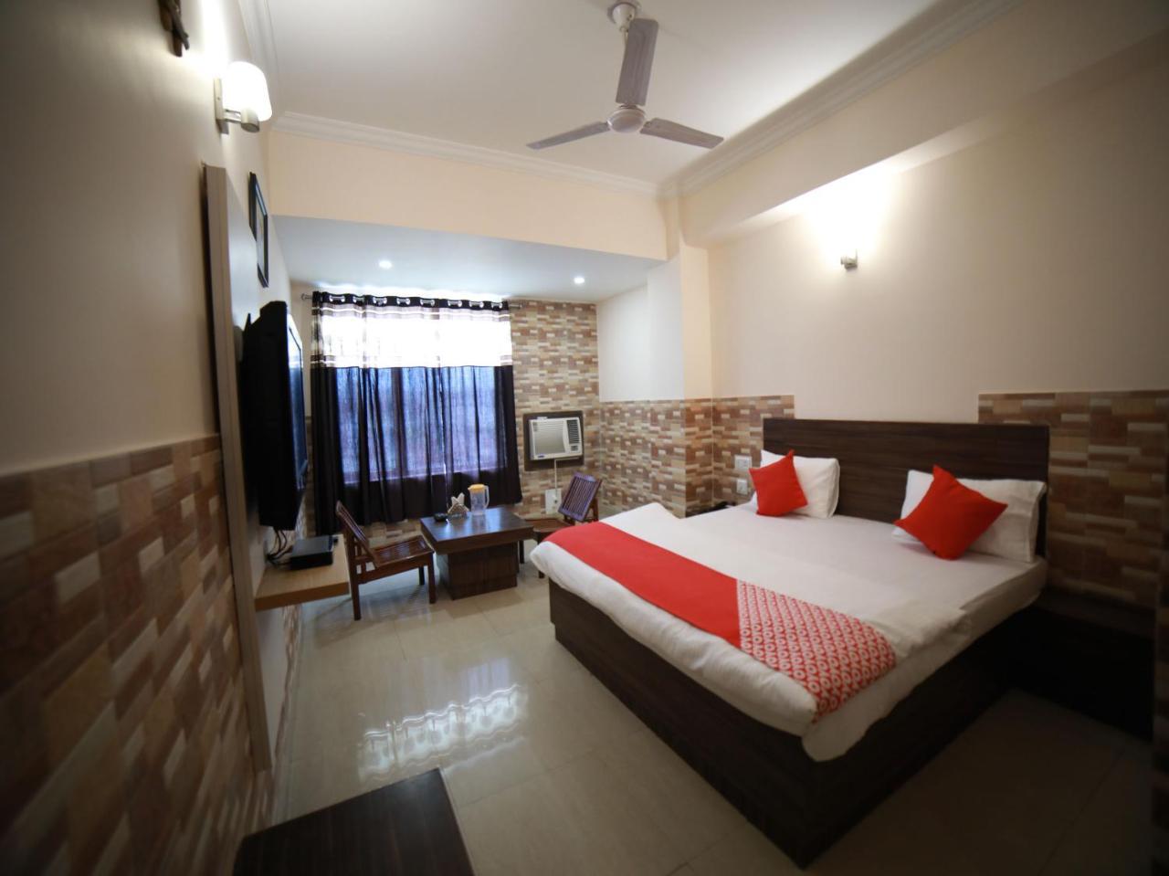 Oyo 15561 Corporate Villa Jammu Ngoại thất bức ảnh