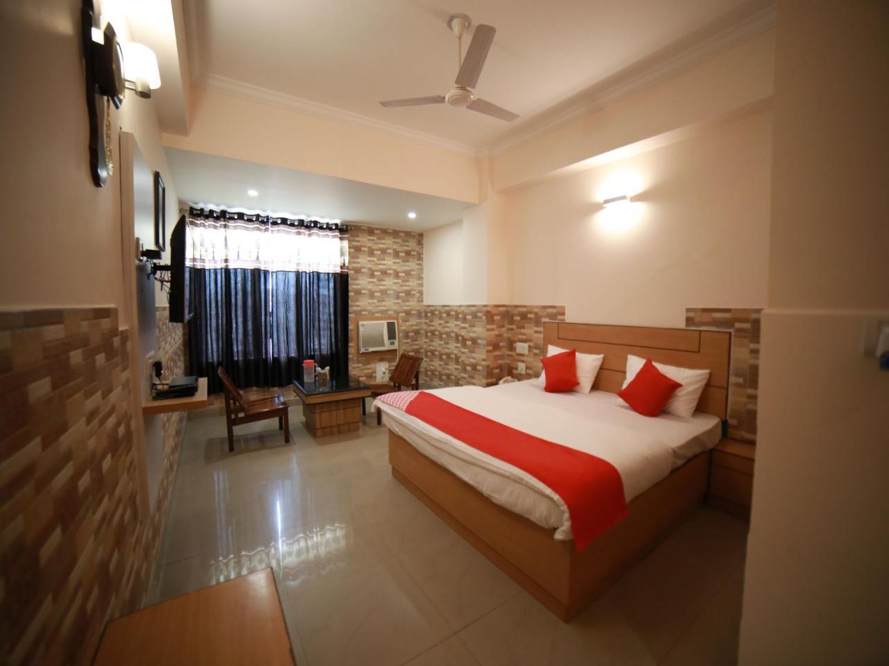 Oyo 15561 Corporate Villa Jammu Ngoại thất bức ảnh